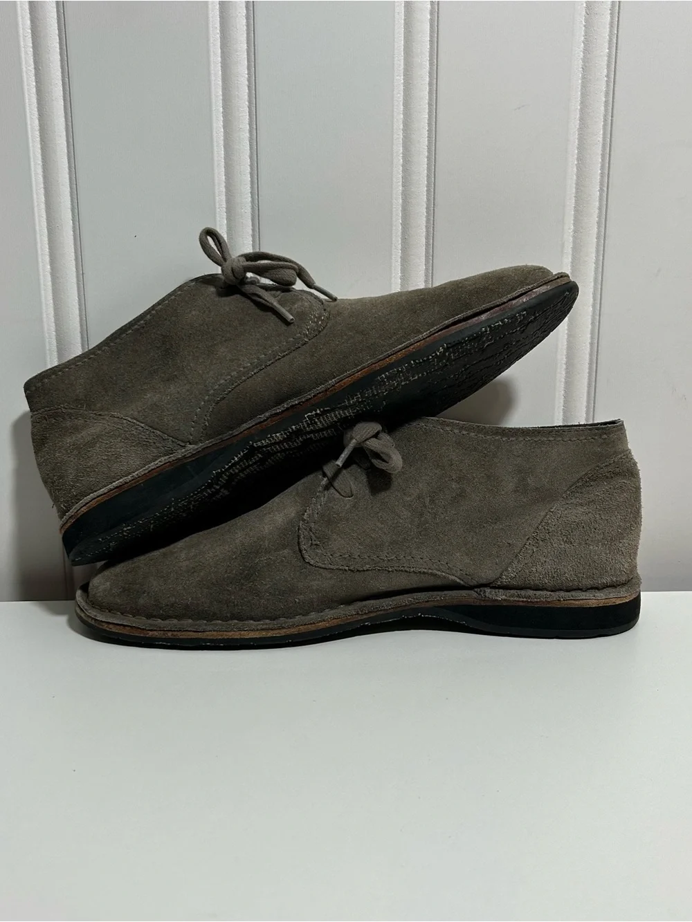 John varvatos lace Men's Gray Suede Chukka Boots